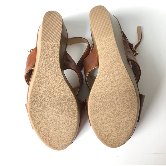 New Direction Regis Wedge Sandal - Picture 4 of 7